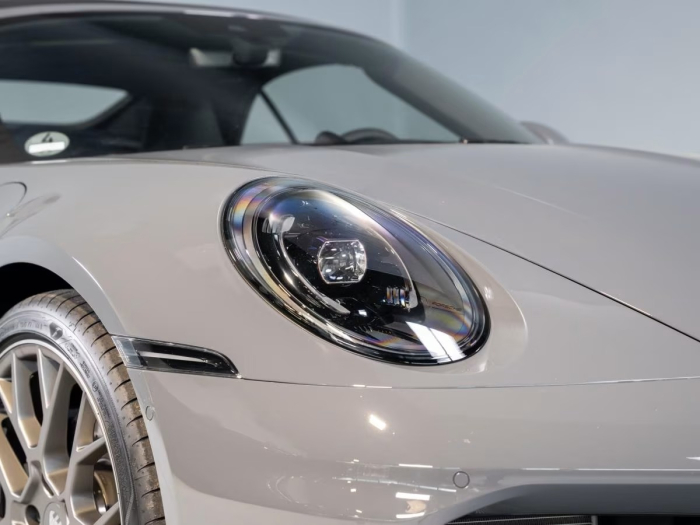 Porsche 911 Cabriolet | 394 CP | Sport Design Package | Culoare speciala - 2999 euro [7]