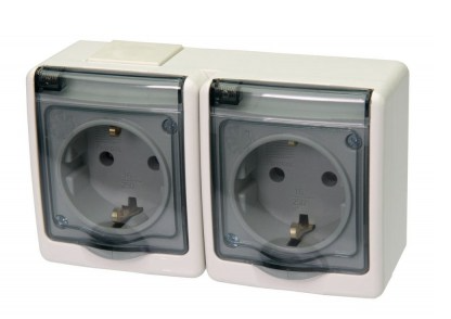 Aparataj de Exterior si Zone Tehnice - Priza dubla aplicata pentru exterior cu capac transparent, IP44, alb