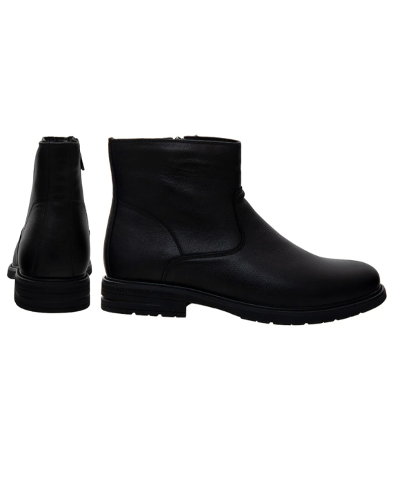 21192 BLACK 39 JOHAN M [4]