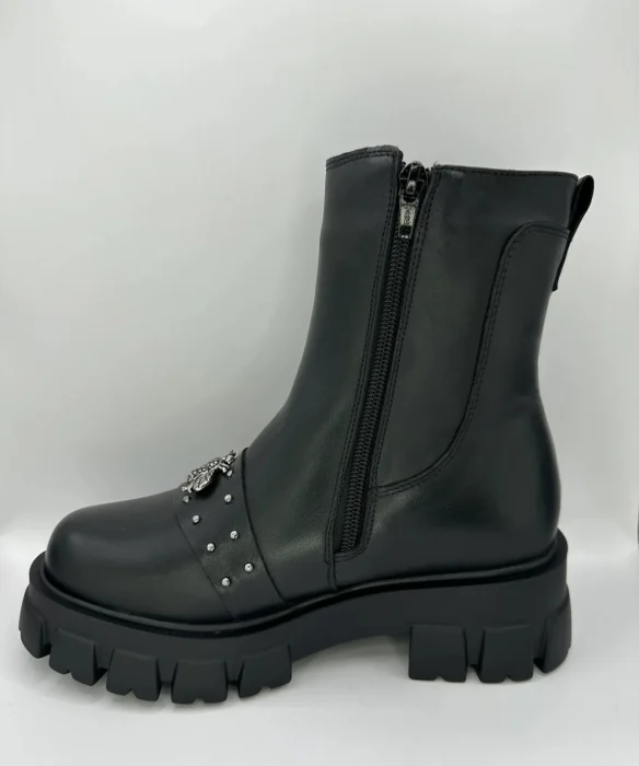 33353 N BLACK 37 NICOLIS W [3]