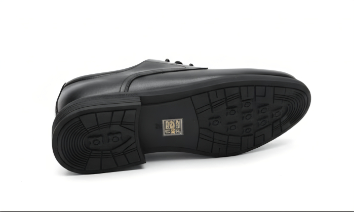 E6E660003A 01 - N BLACK 39 OTTER MAN [2]