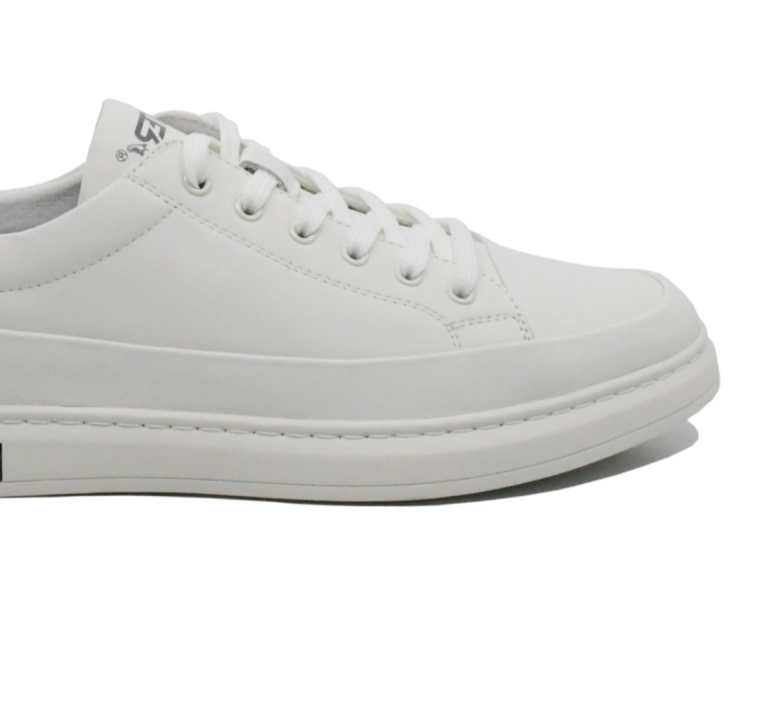 J2J220019B 13 - N WHITE 41 OTTER MAN [2]