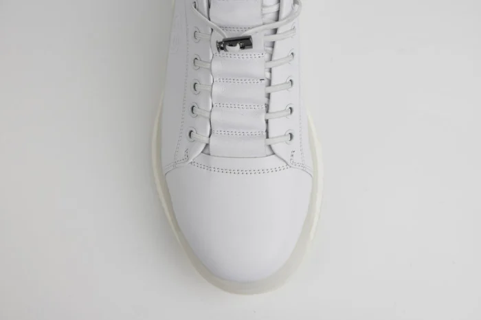 S8031-167 WHITE 39 JOHAN M [2]