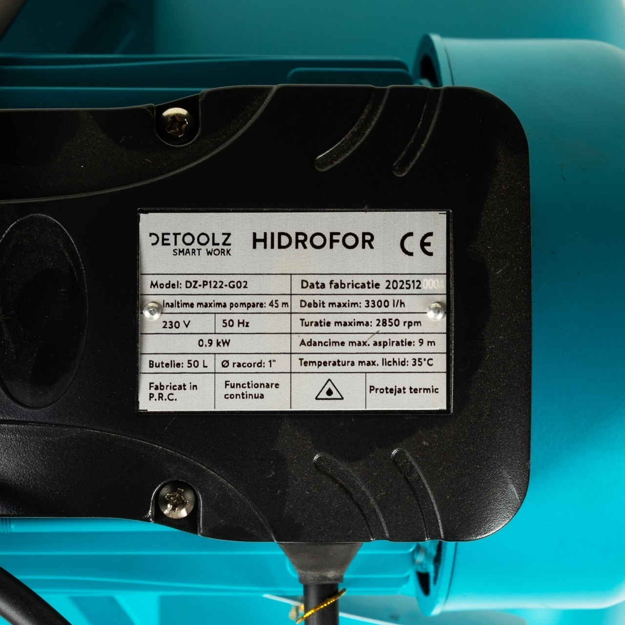 Hidrofor Detoolz 0.9 kW, debit maxim 3300l/h, inaltime maxima pompare 45m, corp pompa fonta, butelie 50L [8]