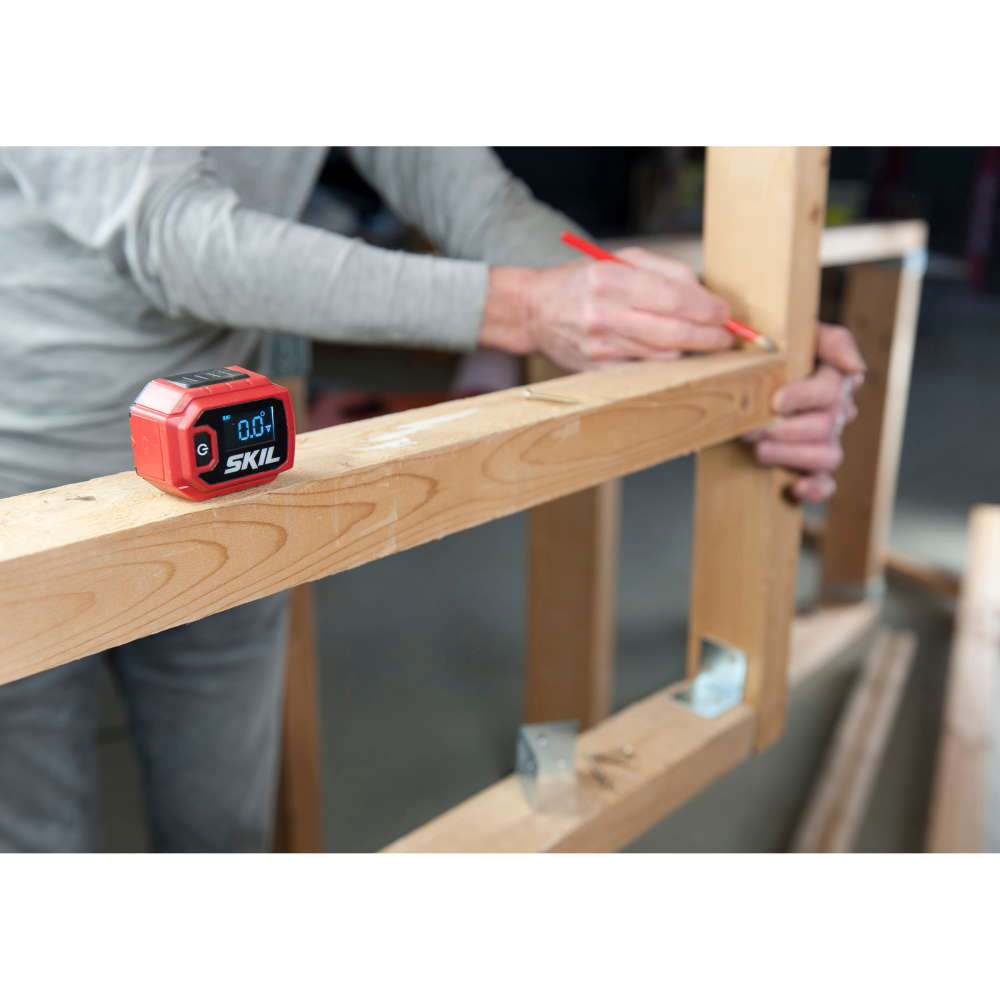 SKIL 1900 AA Nivela laser digitala cu linie, lumina rosie, raza de actiune 4.5m, margine magnetica, include 2 baterii AAA, baza suport perete, accesoriu raportor [4]