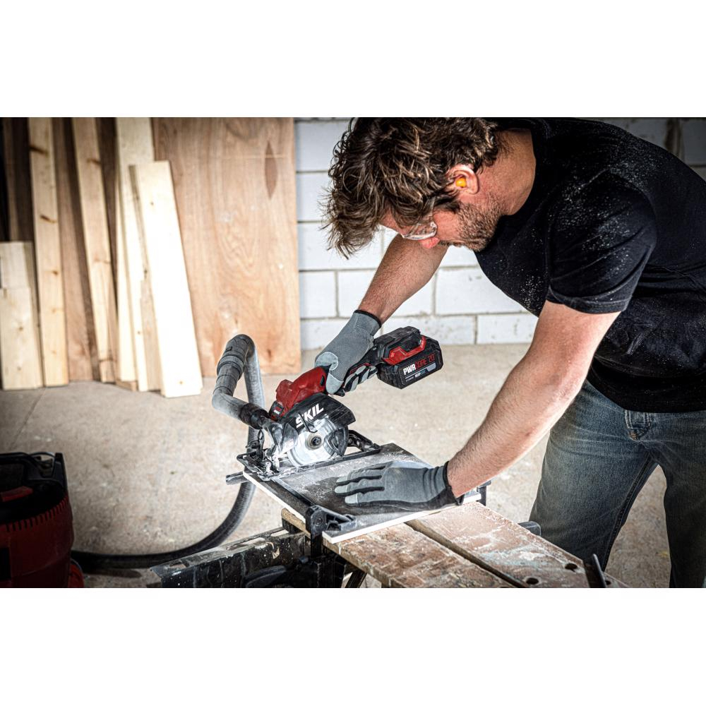 SKIL 3540 DA Mini fierastrau cu acumulator „Compact brushless“, turatie 6000 /min, 3 discuri de schimb si geanta de transport, acumulator si incarcator [3]