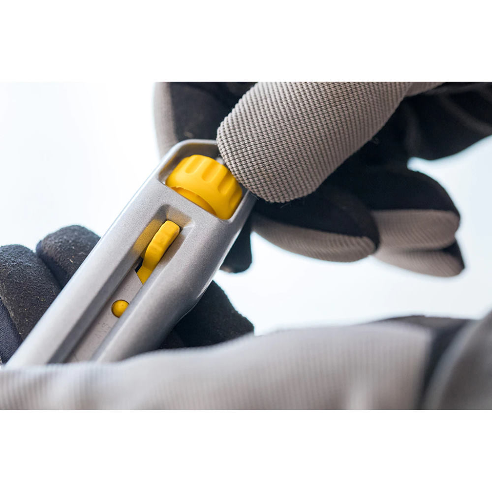 Stanley 0-10-018, Cutter interlock metalic, 165mm + o lama segmentata 18mm [4]