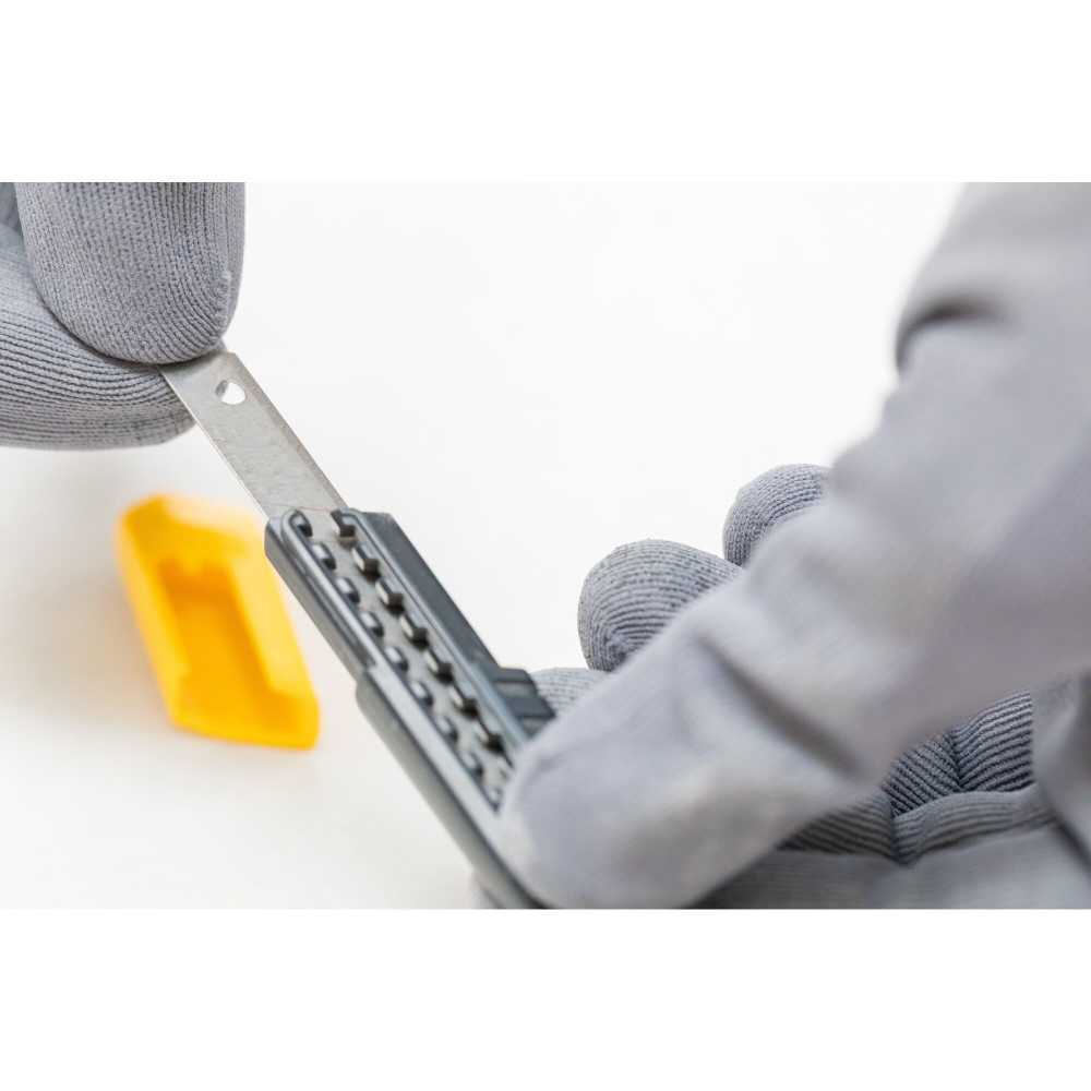 Stanley 0-10-150, Cutter cu blocare prin glisare, dispozitiv de rupere a lamei, 130mm + o lama segmentata 9mm [6]