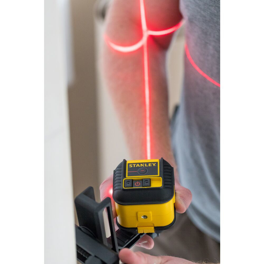 Stanley STHT77502-1, nivela laser cross 90, cu linie in cruce + un fascicul 90 grade, lumina rosie, auto-nivelare, prindere cu clema, QuickLink, raza actiune 12m, include 2 baterii AA, clema si husa [7]