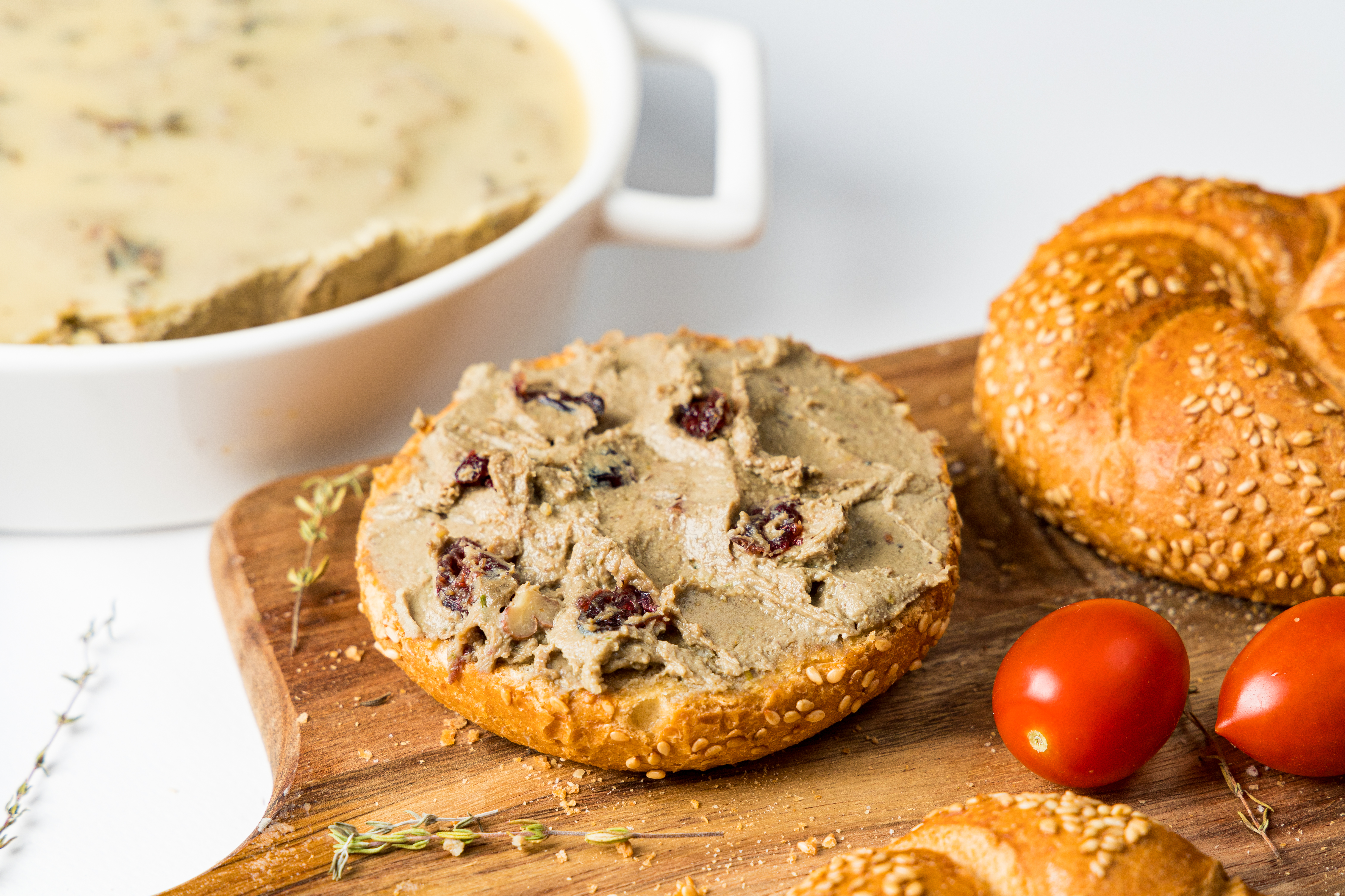 PATÉ CU MERIȘOARE ȘI NUCI PECAN