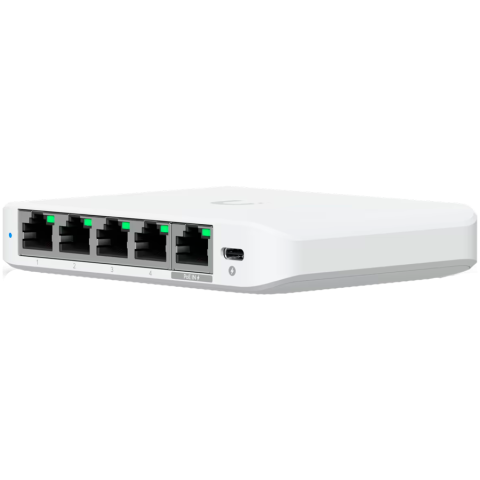 Switch-uri - Ubiquiti 5-port 2.5G switch that can be powered with PoE or a USB-C adapter; 4x 2.5 GbE ports, 2.5 GbE PoE input port for power
