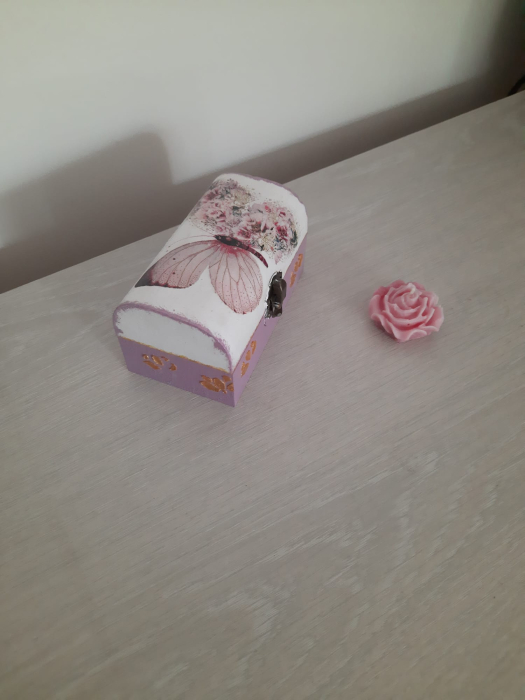 Caseta de bijuterii cu fluture [2]