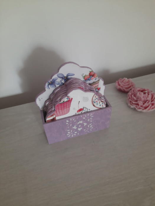 Suporturi de pahare in caseta [3]