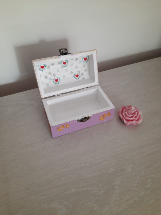 Caseta de bijuterii cu fluture [3]