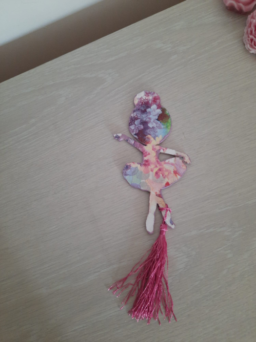 Semn de carte balerina cu ciucure violet [2]