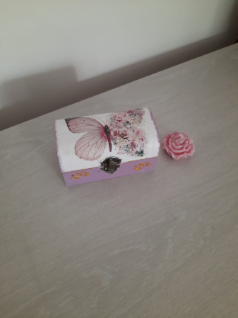 Produse - Caseta de bijuterii cu fluture