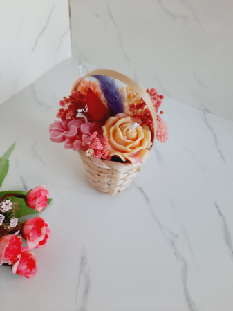 Vaze decorative - Cosulet cu flori din ceara