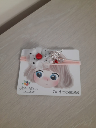 Accesorii par fete - Bentita on size cu floare alba