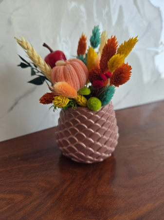 Vaze decorative - Decoratiune cu flori uscate in recipient con bej