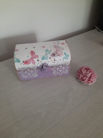 Produse - Caseta bijuterii cu fluturi