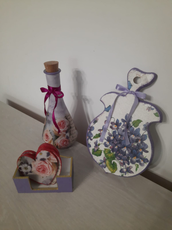 Decoratiuni - Set tocator, sticla si suporturi pahare