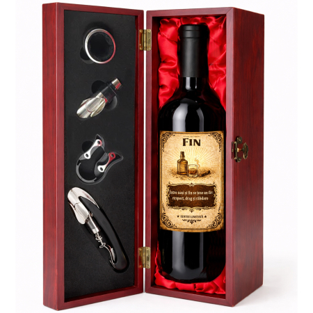 Cutie cadou cu vin personalizat pentru fin [1]