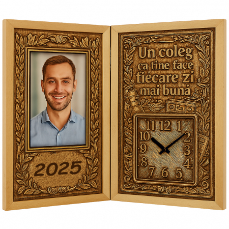 Carti Pe Lemn cu Ceas - Cadou Personalizat pentru Coleg