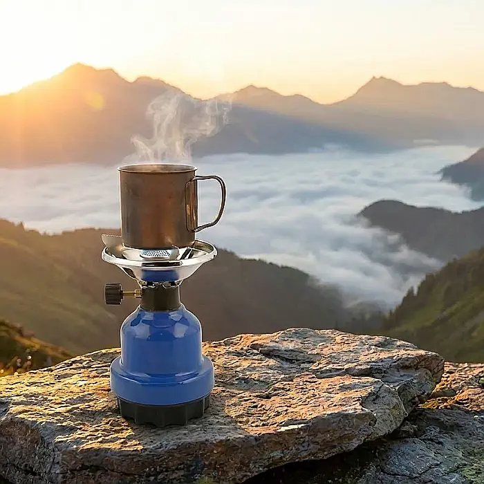 Plită pe Gaz Portabilă pentru Camping și Drumeții – Un Singur Arzător, Alimentare cu Cartușe, Design Compact, Bază Stabilă și Metal Rezistent: Libertate Culinară și Confort sub Cerul Liber [2]