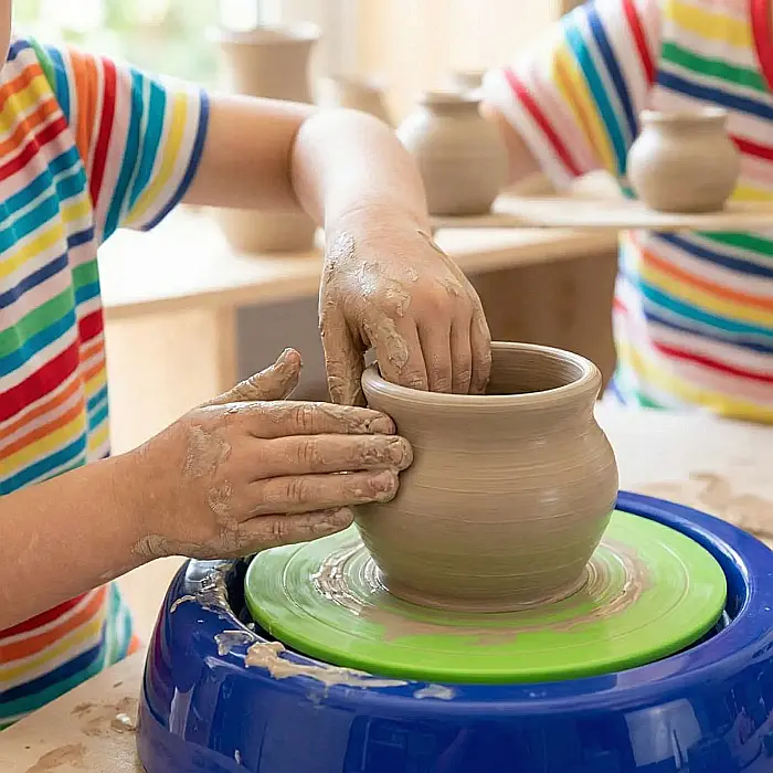 Roata Olarului – Set Olărit Educațional pentru Copii, Jucărie Creativă și Interactivă, Stimulează Imaginația și Abilitățile Manuale, Include Lut și Accesorii Pictură [2]