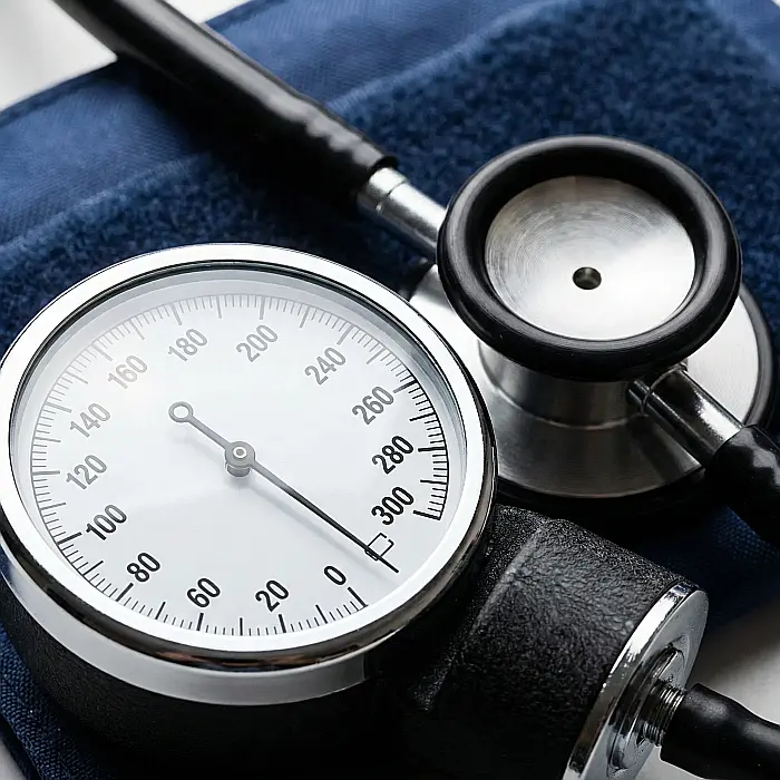 Tensiometru Manual cu Stetoscop – Manometru Metalic 50 mm, Mansetă Reglabilă, Para Cauciuc, Măsurare 0-300 mmHg, Ușor de Utilizat Acasă sau în Clinici [2]