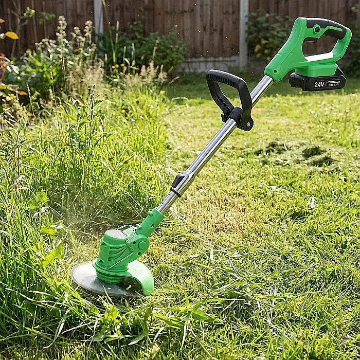 Motocoasă Electrică Portabilă cu Acumulator Li-Ion – 150 mm, 8500 RPM, Sistem 2-în-1 cu Lamă și Fir, Greutate 1.2 kg și Unghi Reglabil: Soluția Ultra-Ușoară pentru un Gazon Impecabil și Borduri Perfec [4]