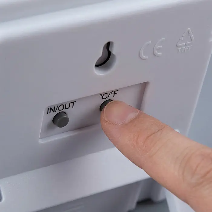 Termometru și Higrometru Digital de Cameră – Afișaj Temperatură și Umiditate, Ceas cu Alarmă, Senzori Duali, Montaj pe Perete sau Suport de Birou, Ecran LCD [4]
