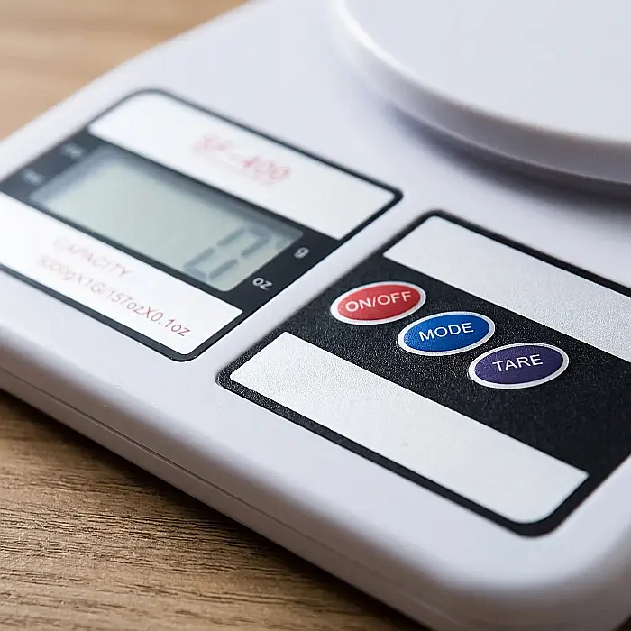 Cântar Digital de Bucătărie SF-400 – Precizie 1g, Capacitate Maximă 10 kg, Funcție Tare, Afișaj LCD, Ideal pentru Rețete și Dieta Echilibrată [4]