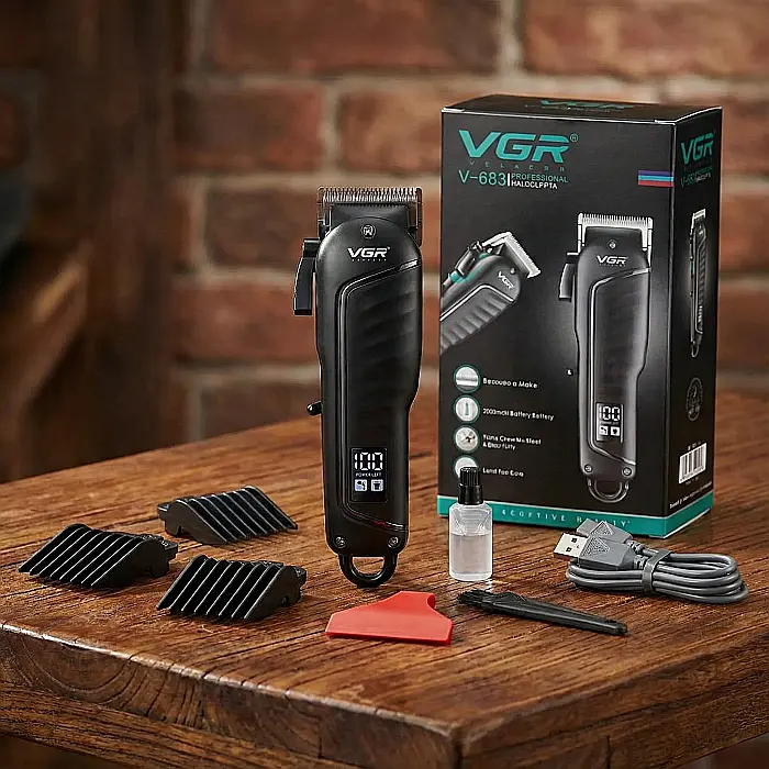 Aparat de Tuns Profesional VGR V-683 – 2000mAh, Lame din Oțel Inoxidabil, Autonomie 200 min, Încărcare USB, 4 Piepteni de Tăiere [2]