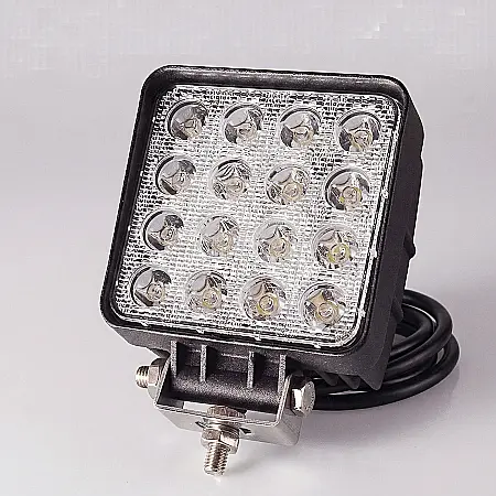Auto - Proiector Auto cu 16 LED-uri – Putere 48W, IP67, Lumină Albă Rece 6500K, Compatibil 12V/24V, Ideal pentru Off-Road, Camioane și Utilaje