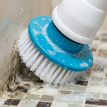Casă & Grădină - Perie Electrică de Curățat Hurricane Spin Scrubber – 3 Capete Interșchimbabile, 300 RPM, Mâner Extensibil, Fără Fir, Acumulator Reîncărcabil, Rezistentă la Apă, Ideală pentru Baie și Bucătărie