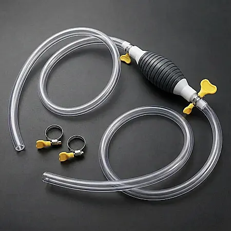 Casă & Grădină - Pompă Manuală pentru Transfer Lichide Tip Sifon – Pentru Benzină, Ulei și Apă, Furtun 1.5 m din PVC, Include Cleme de Prindere, Portabilă și Ușor de Utilizat, Fără Electricitate