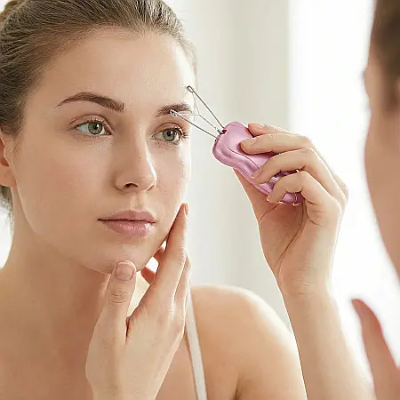 Epilator Electric Browns pentru Sprâncene – Ras Uscat, Alimentare cu Fir, Design Elegant, Încărcător Inclus [1]