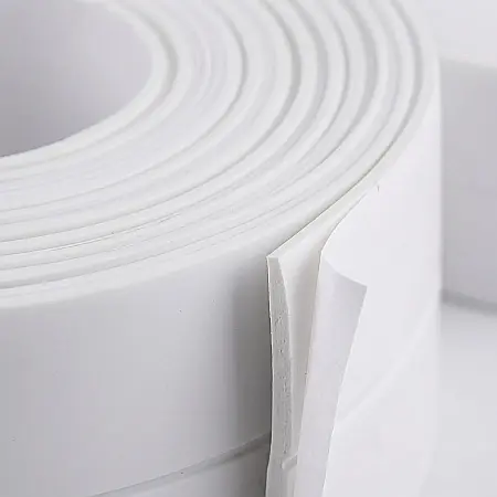 Bandă Adezivă Impermeabilă pentru Etanșare Multisuprafețe – 3,2 m x 3,5 cm, Cauciuc Siliconat, Rezistentă la Apă și Mucegai, Ideală pentru Baie și Bucătărie [1]