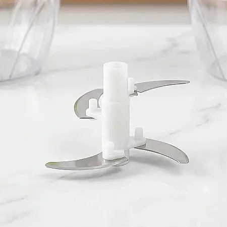 Dispozitiv Manual pentru Mărunțit Fructe și Legume – 3 Lame din Inox, Bază Antiderapantă, Sistem cu Șnur și Mâner Ergonomic, 12 x 9 cm, Capac Verde/Transparent [1]