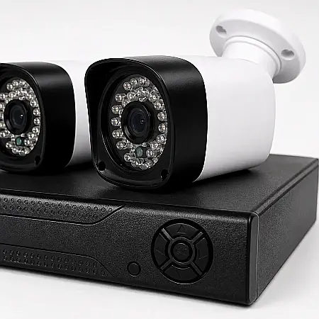 Sistem Supraveghere Video cu 4 Camere HD, DVR, Infraroșu 24 LED, HDMI/VGA și Acces Internet [3]