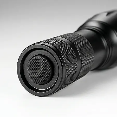 Lanternă LED Tac Light – Putere Maximă 5000 LUX, Rază 9 km, Aluminiu de Aeronave, 5 Moduri de Iluminare, Rezistentă la Apă și Murdărie, Focalizare Reglabilă [2]