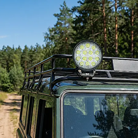 Proiector Auto Offroad Rotund BricoMall BM-42W-OFF – 42W, 14 LED-uri, 3080 Lumeni, IP67, Spot Beam 30°, Compatibil 10–30V, Ideal pentru SUV, ATV și Utilaje [3]