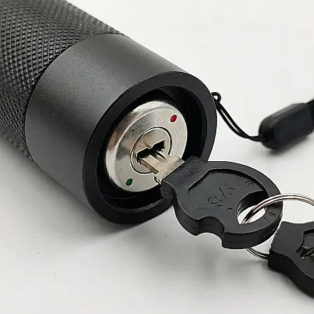 Laser Pointer Verde cu LED – Acumulator 4500 mAh, Lungime de Undă 532 nm, Rază Vizibilă Peste 10 km, Cutie Transport și Încărcător Inclus [2]