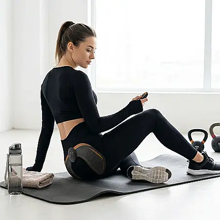 Aparat de Fitness cu EMS pentru Fese – Electrostimulare Musculară, 6 Programe, 10 Nivele de Intensitate, Modelare și Tonifiere Fesieri, Portabil și Ușor, Uz Casnic, Negru/Portocaliu [2]