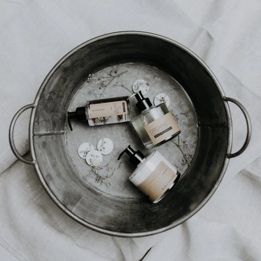 Loțiune de mâini organică WILD FLOWERS (dispenser din sticlă) [2]