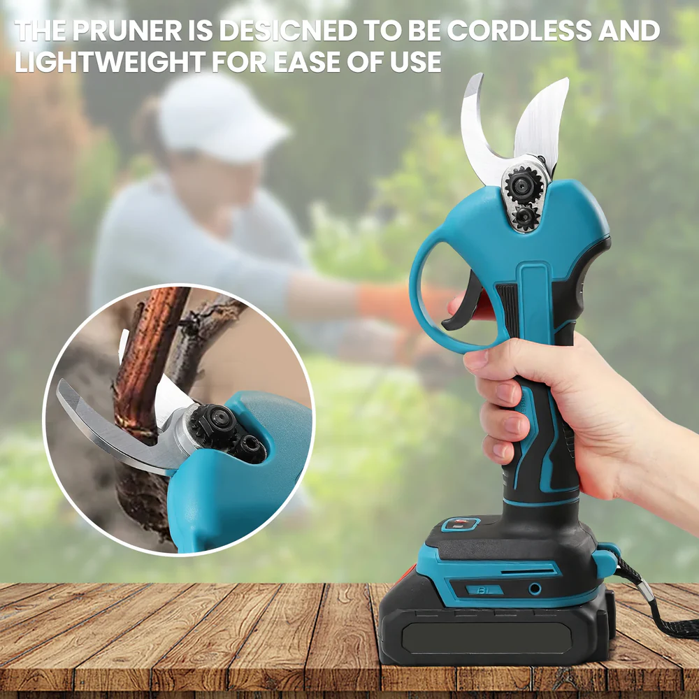 Foarfeca Electrica ZMR 48V 2x Baterii 2000mAh Li-Ion, Motor Brushless, Lame SK5 Otel Carbon, Taiere Crengi 0-30mm, Autonomie 3.5h, Incarcare 2h, Greutate Redusa, Kit Complet: Incarcator, Ulei, Piatra [10]