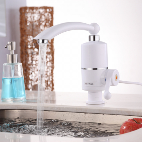 Robinet Electric cu Incalzire Instantanee, Apa Calda 30-60°C, 3000W, Afisaj LED, Pipa Rotativa 360°, Debit 2.5L/min, Protectie IPX4, Instalare Rapida, Ideal pentru Bucatarie, Baie, Garaj, Case de Vaca [2]