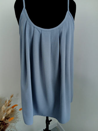 Topuri / Tricouri - Top SHEIN L/40