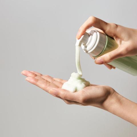 Spuma Calmanta si Reparatoare vvbetter cu ceramide Jeju Yuja pentru Ten Gras si Sensibil, 145 ml [2]